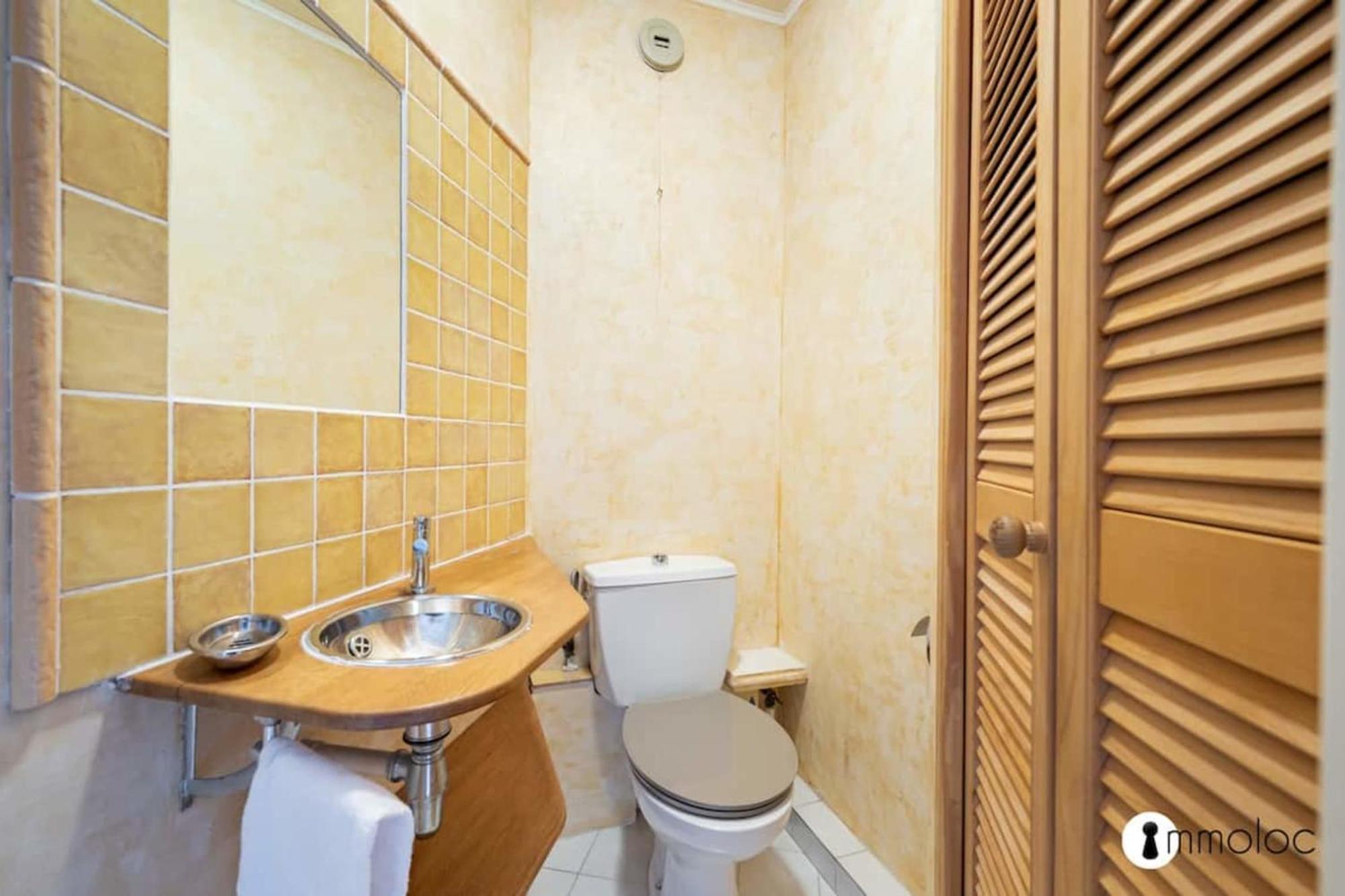 Spacious With Pool Located In The Marina Of Appartement Mandelieu