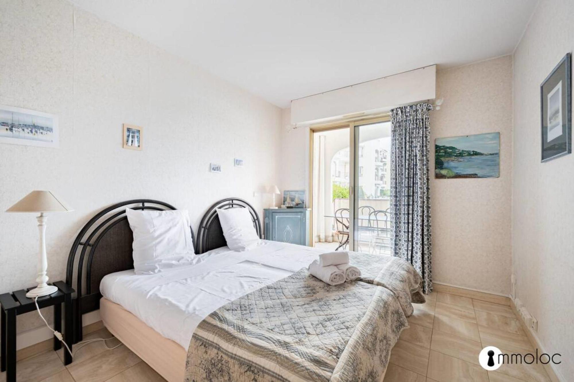 Appartement Spacious With Pool Located In The Marina Of Mandelieu